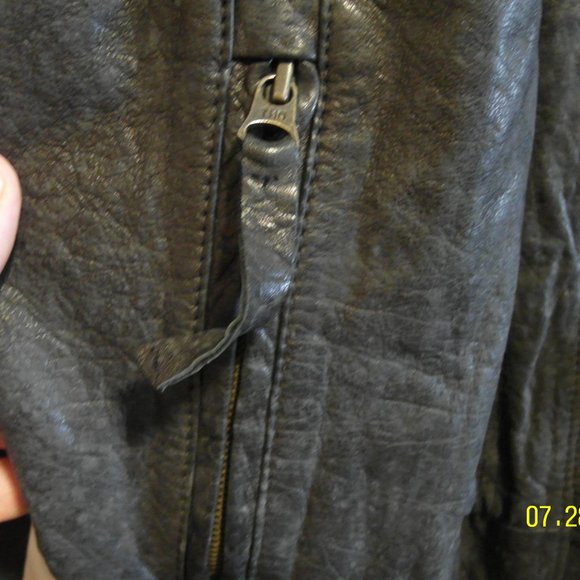 Tommy Hilfiger leather jacket. - Picture 4 of 11